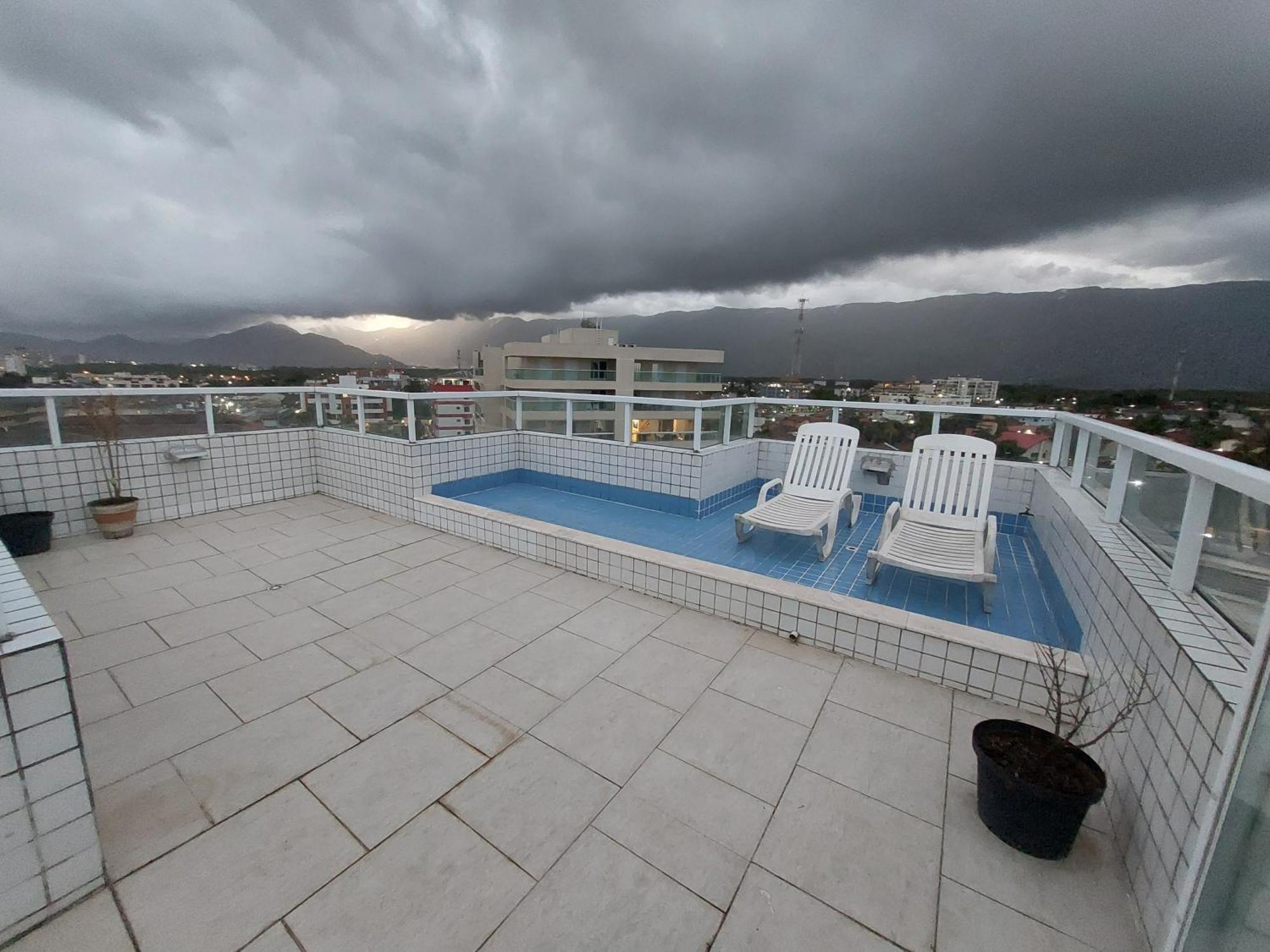 Apartamento A 50M Praia Maitinga, Wifi, Churrasqueira Na Varanda 베르치오가 객실 사진